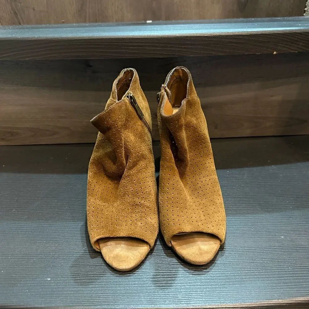 Jessica Simpson Booties - Picture 2 of 5